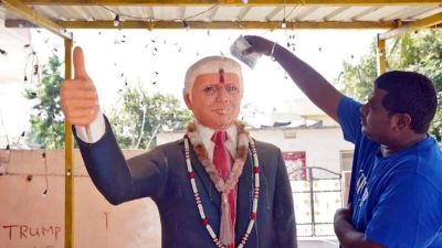 Szívinfarktust kapott Trump indiai rajongója, aki szobrot és szentélyt emelt neki