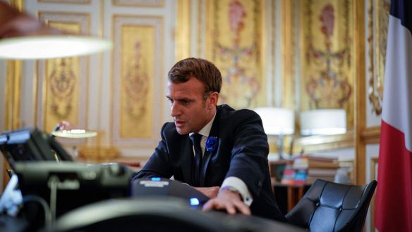 Emmanuel Macron elkapta a koronavírust