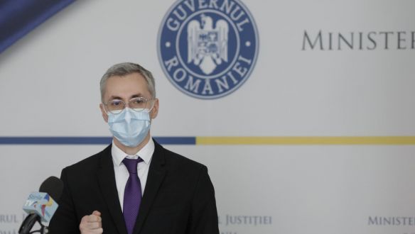 Menesztették az igazságügy-minisztert, kitört a kormányválság Romániában