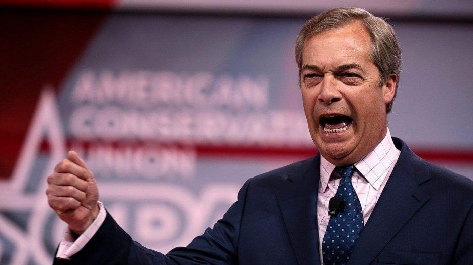 Nigel Farage visszatér, pedig sokkal jobb dolgai is lennének