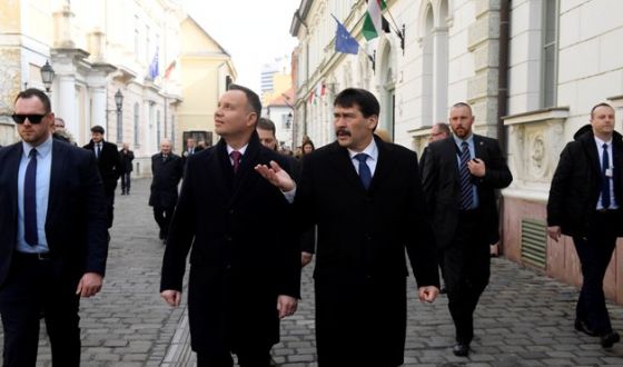 Áder nem megy Lengyelországba a lengyel-magyar barátság napján, elmarad az egész program