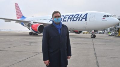 Szerbiába járnak át hétvégézni a balkáni szomszédok, hogy oltást szerezzenek
