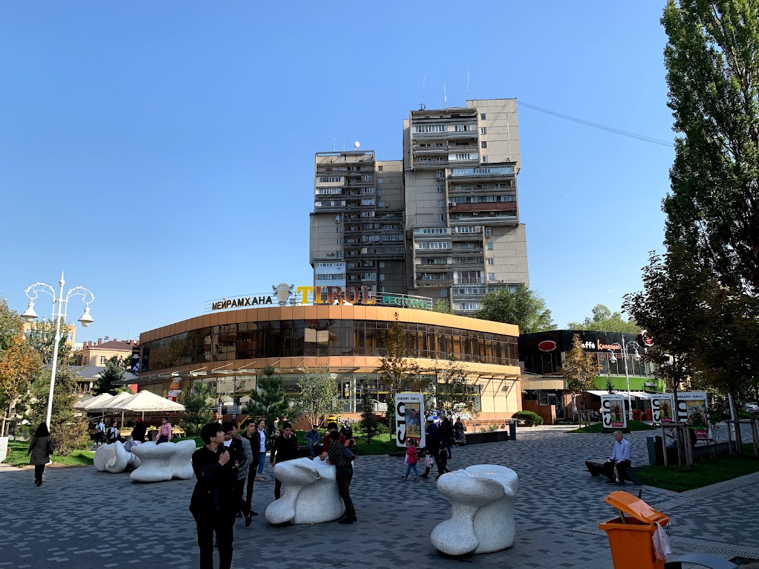 Almati sétálóutcája 2019-ben