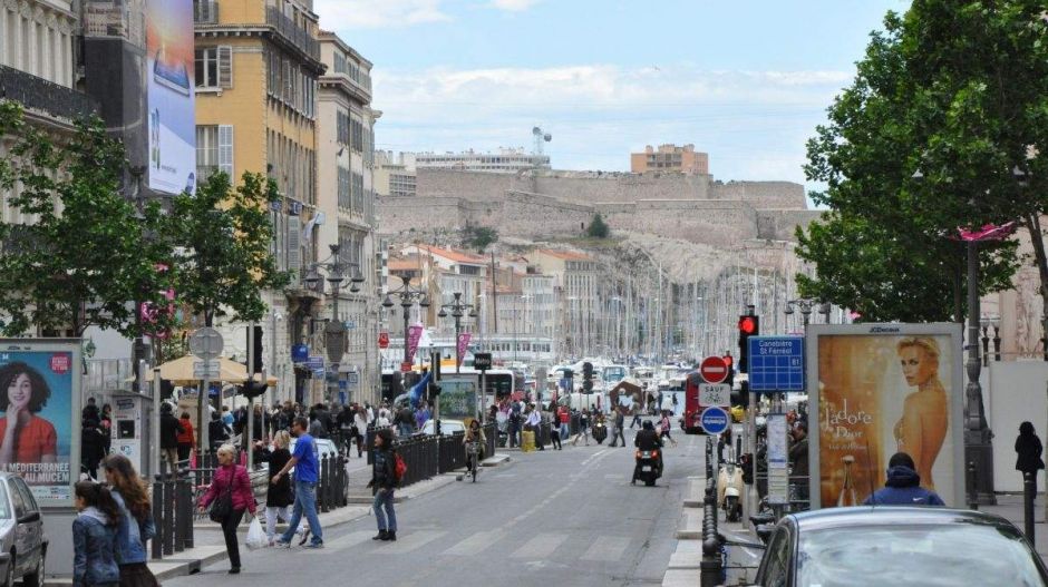 Sétáló Marseille: kitiltják az autókat a francia város központjából