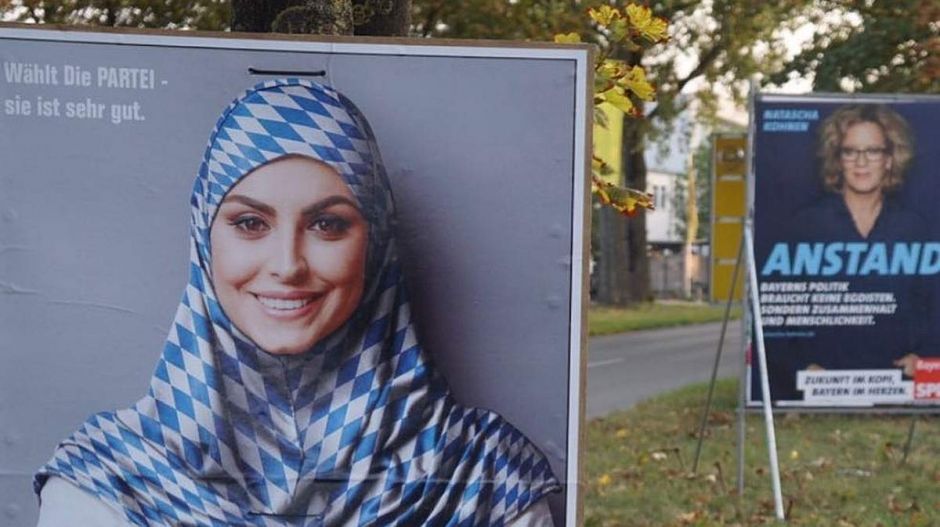 Így néz ki a viccpárt plakátja a konzervatív-katolikus Bajorországban