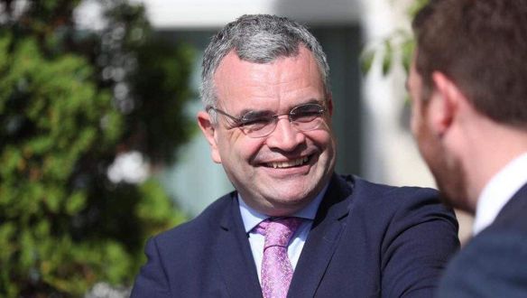Áll a bál Írországban: két hónapon belül már a második mezőgazdasági miniszter mond le – most éppen a koronavírus miatt