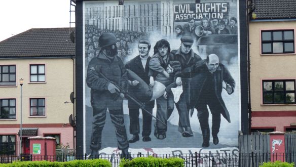 Több ezren tüntettek a brit imperializmus ellen Észak-Írországban