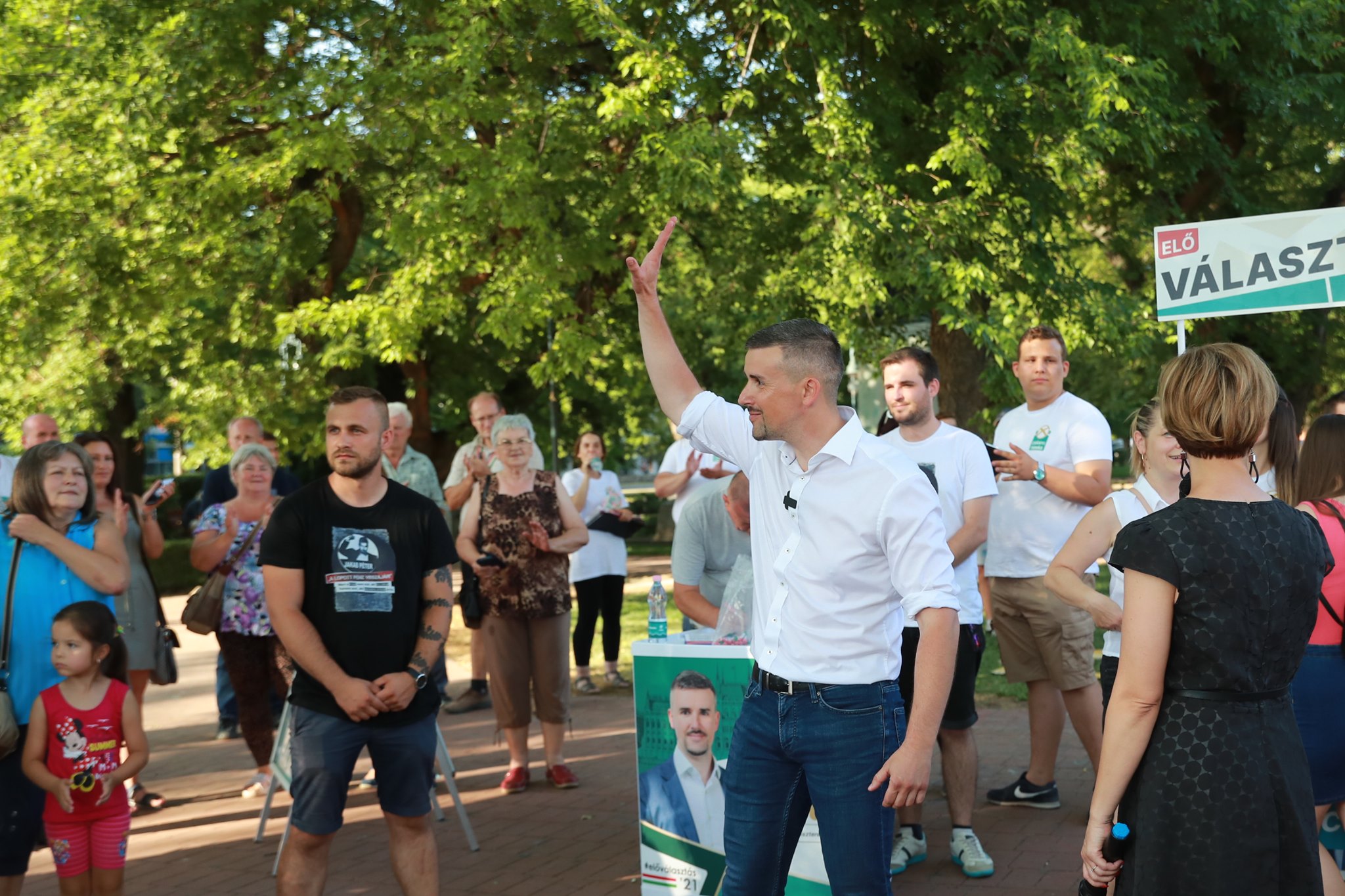 A Jobbik elnöke miniszterelnök-jelölti országjárásán.