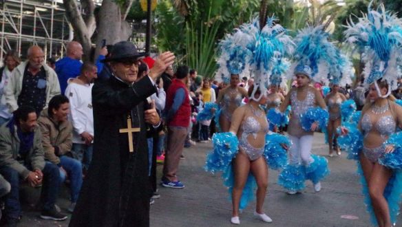 Unod a busójárást? Nézd meg, hogyan karneváloznak a Kanári-szigeteken!