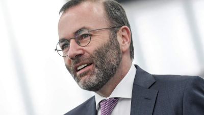 A Fidesznél pattog a labda a néppárti tagság ügyében – Manfred Weber az Azonnalinak