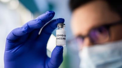 Az EU leszerződött az európai „kínai vakcina” gyártójával, a Valnevával