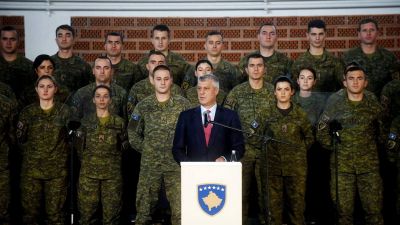Lemondott a háborús bűnökkel vádolt koszovói elnök, hogy magánemberként állhasson bíróság elé