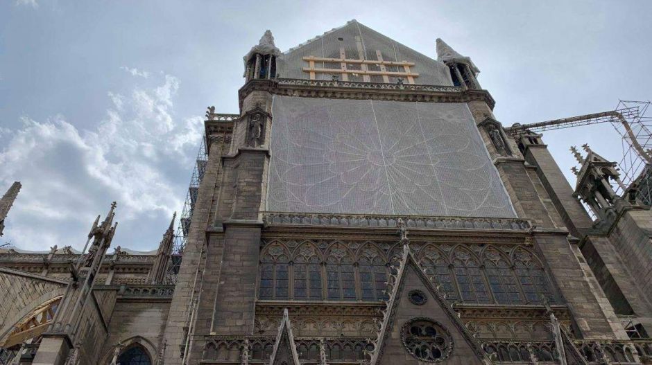Súlyos ólómszennyezettség miatt leállították a Notre-Dame újjáépítését
