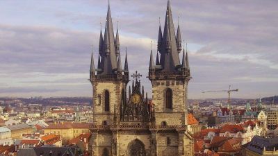 Itt a végső döntés: adóznia kell a cseh egyházaknak a kárpótlás után