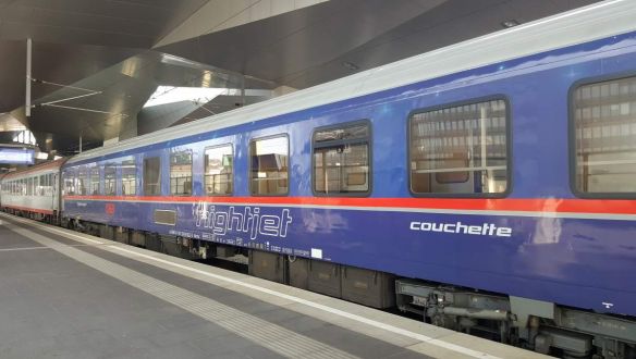Cseh Katalin örülhet, újra jár majd éjszakai vonat Brüsszelbe