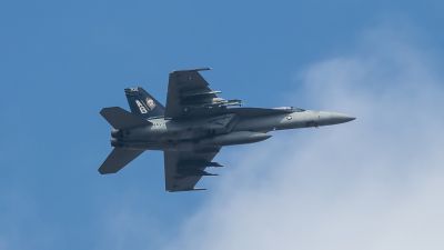 Amerikai F/A-18 Super Hornet vadászrepülők gyakorlatoztak hétfőn a Bakony felett