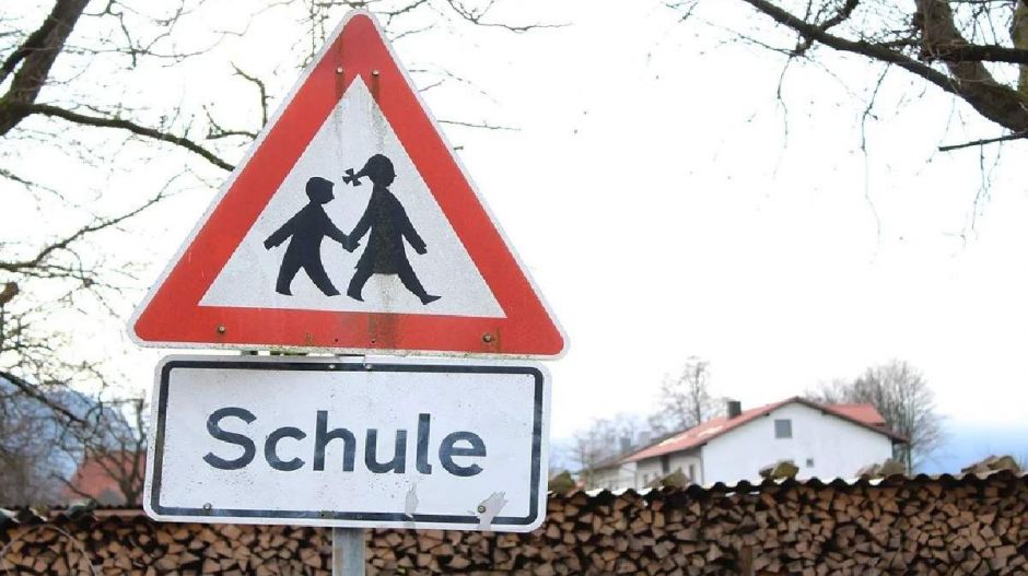 Hétfőtől Bajorország és Berlin is bezárja az iskolákat