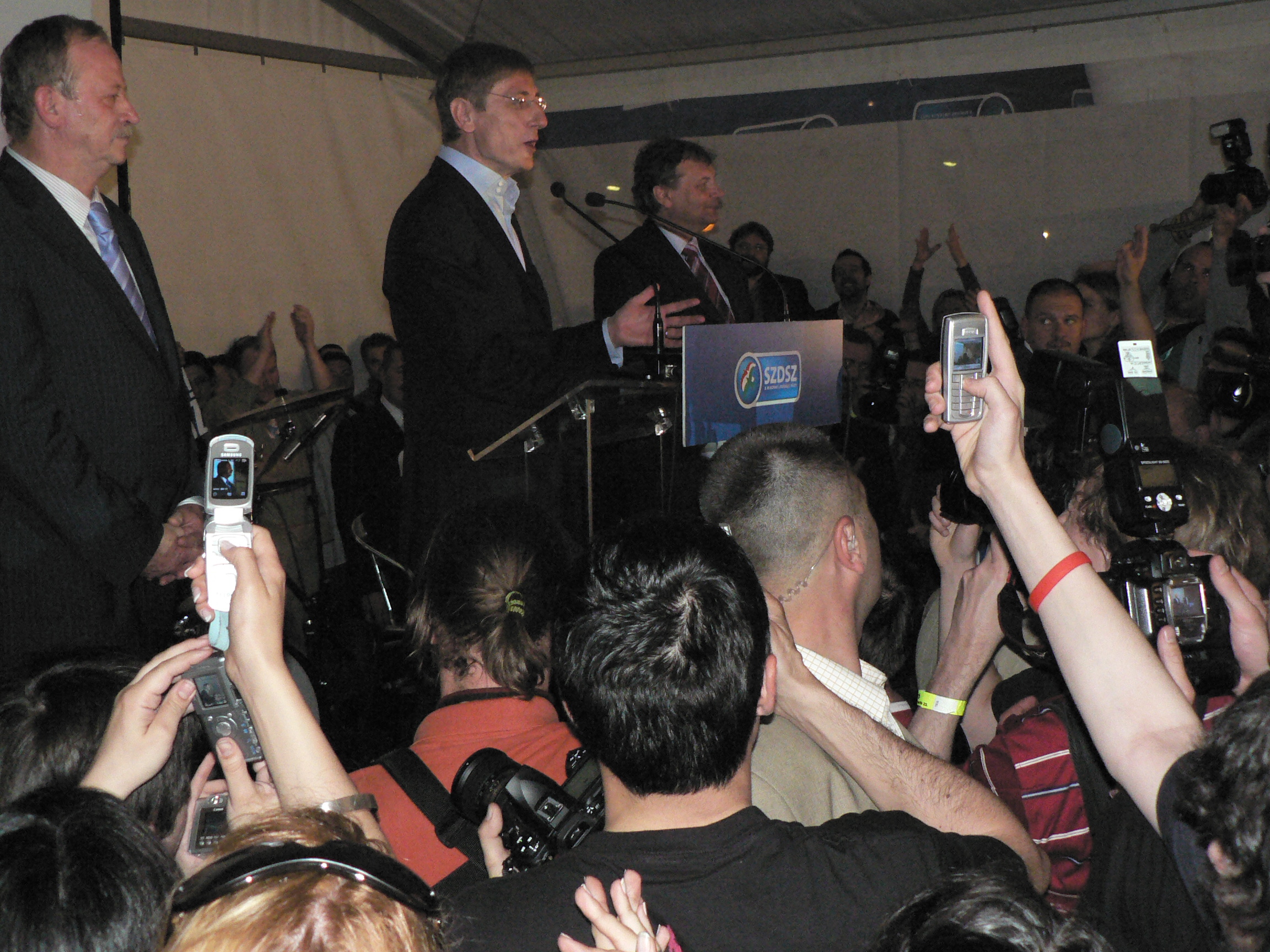 Gyurcsány Ferenc és Kuncze Gábor az MSZP-SZDSZ 2006-os választási győzelme éjszakáján: jött a vég nélküli küzdelem az apparátussal, majd Őszöd.