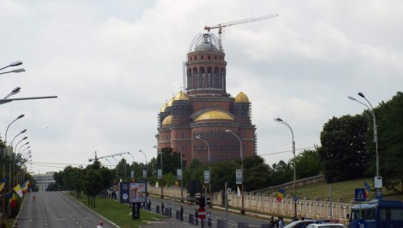 A román kormány 89 százalékkal csökkentette a templomépítésre szánt összegeket