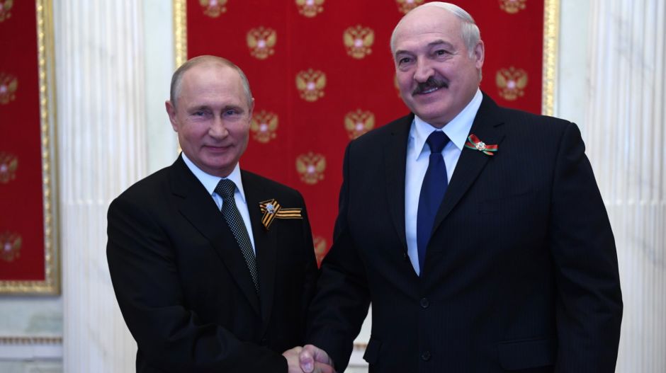 Lukasenka szerint Ukrajna és Lengyelország felől akarják megtámadni Belaruszt