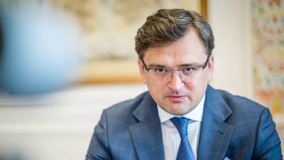 Ukrán külügyminiszter: Kétségbeejtő helyzetben van Mariupol