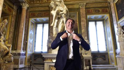 Valóra válhat Matteo Renzi minden álma: jön Mario Draghi, széteshet az Öt Csillag, bajban a balközép