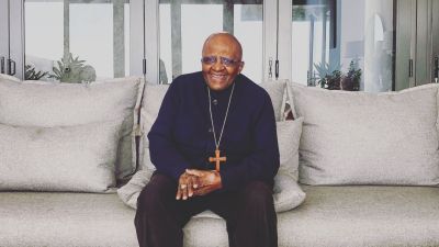 Meghalt Desmond Tutu