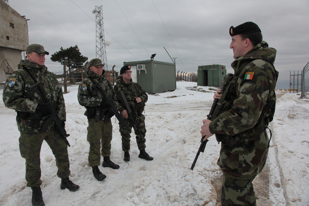 Finn és ír katonák egy közös hadgyakorlaton: nem operetthadsereg