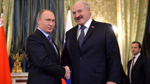 Miért kommunikálja azt Lukasenka, hogy a nyugat meg akarja puccsolni?
