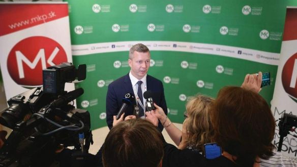 Képes lesz-e levezényelni a szlovákiai magyar pártok összefogását az MKP új elnöke?