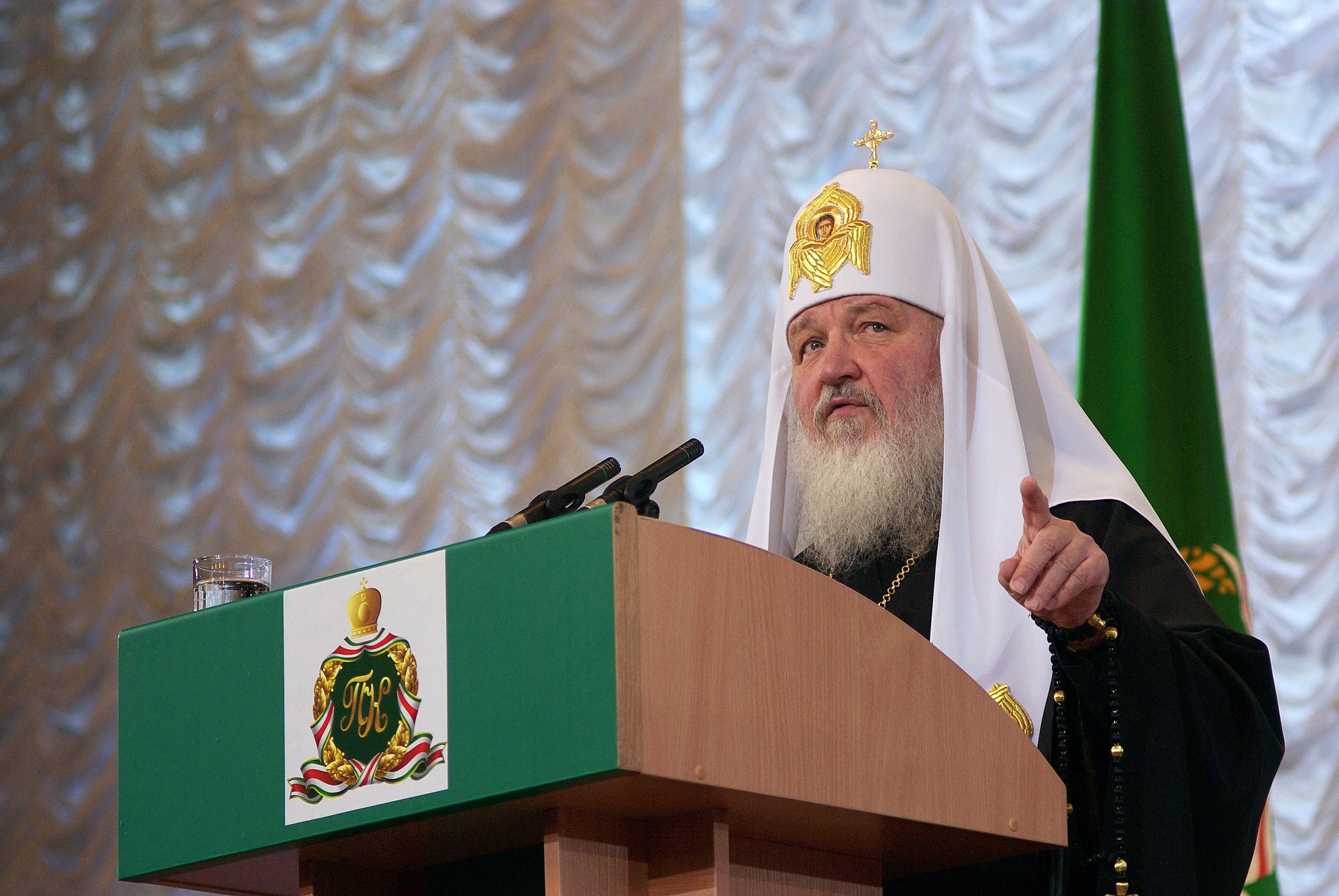 Kirill beszél 2009-ben