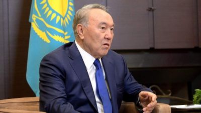 Kirúgta a kormányt kazah elnök, mert túl lassan növekszik a gazdaság