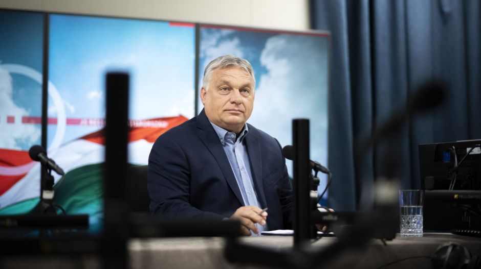 Messze a legjobban kereső miniszterelnök lett a visegrádi 4-ekben Orbán Viktor