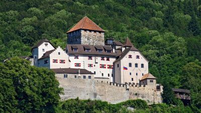 Isten háta mögött és tenyerén: 300. születésnapját ünnepli Liechtenstein