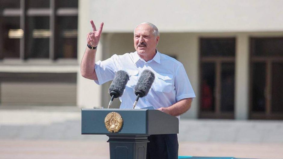 Lukasenka titokban újra beiktatta magát Belarusz elnökének