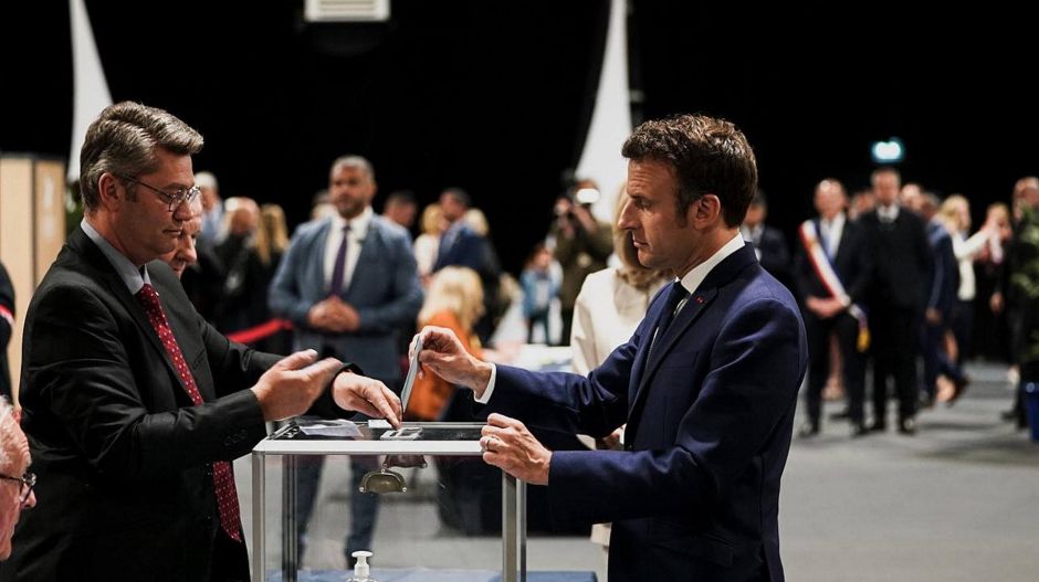 Exit pollok: még öt évig irányíthatja Macron Franciaországot