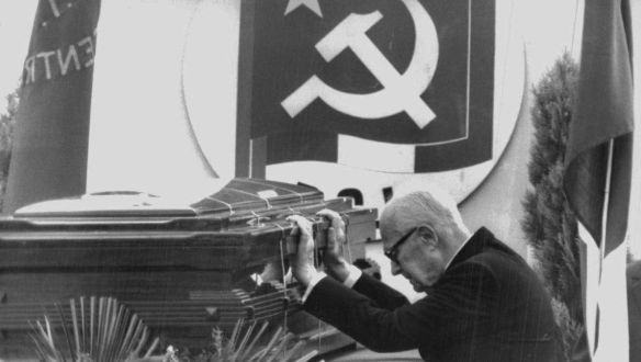 Harminc éve szűnt meg Nyugat-Európa legnagyobb kommunista pártja, de riogatni még ma is lehet vele