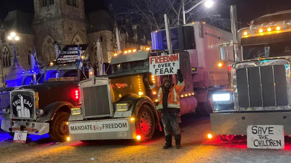 Betiltották a dudálást a kanadai kamionosok tüntetésén