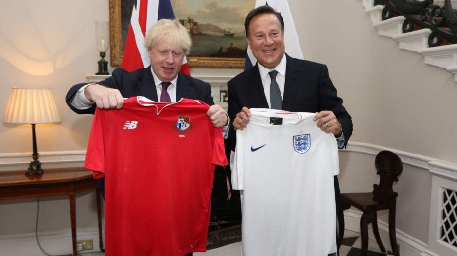 Az UEFA arról győzködi Boris Johnsonékat, hogy enyhítsenek a brit beutazási szabályokon