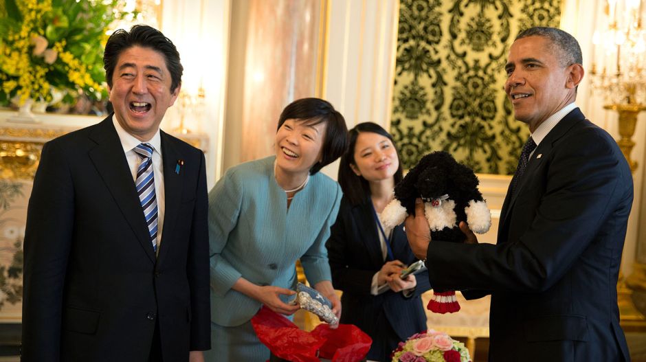 Meggyilkolták a volt japán miniszterelnököt