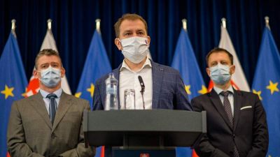 Szlovákiában kötelezővé tették a maszkviselést, a magyar tisztifőorvos szerint ez felesleges