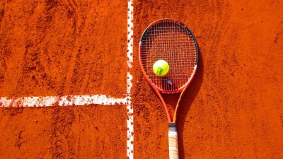 Безкоштовні тренування з тенісу для дітей та підлітків