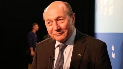 Alkotmánybíróság elé viszik Băsescuék a magyar nyelvű felvételit, pedig ők is megszavazták