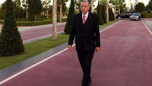 A török hatóság már a saját szakállára törli a Twitter reklámjait