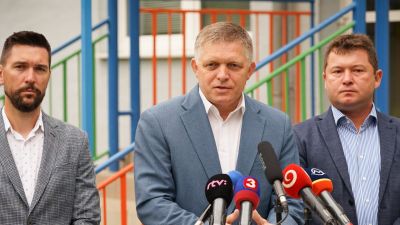 Nem adja ki a szlovák parlament Robert Fico mentelmi jogát