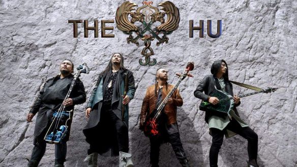 Új dal a mongol rockerektől, akiknél sorban állnak a politikusok gratulálni
