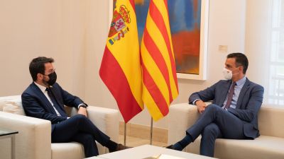 A spanyolok pénzzel, a katalánok népszavazással oldanák meg a katalán konfliktust