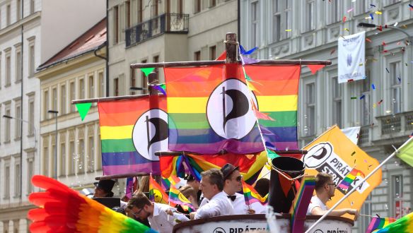 Csehország lehet az első V4-es ország, ahol engedélyezik a melegházasságot