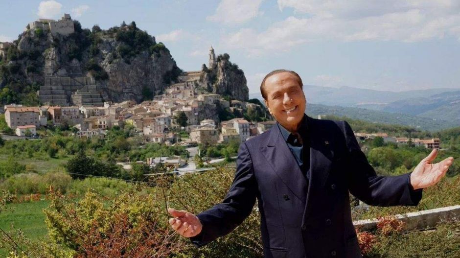 Huszonöt éve a politikában: Silvio Berlusconi Forza Italiája pénteken negyedszázados