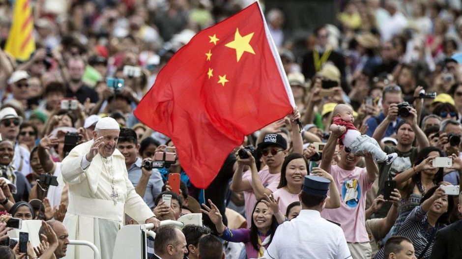 Miért közeledik Ferenc pápa inkább Kínához, mint Trumphoz?